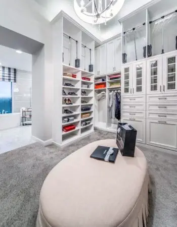 30 Innovative Bathrooms with Walk In Closets