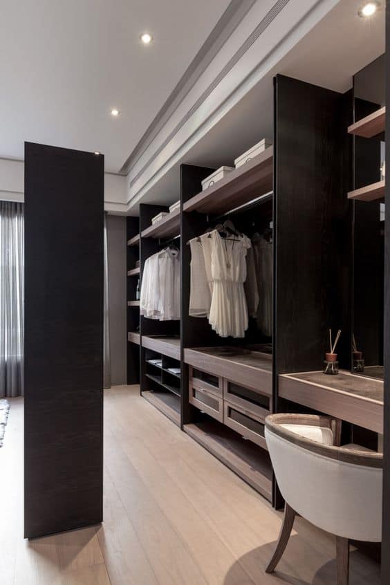 Master bedroom designs with walk in closets must come easy after you take a look at our suggestion list. Check more on betterthathome.com