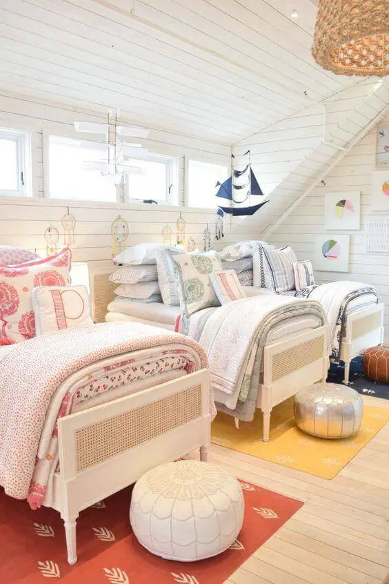 With these marvelous interior design decorating ideas (for incredible attics) you can make the most out of the otherwise dull storage space. Décor and more at betterthathome.com